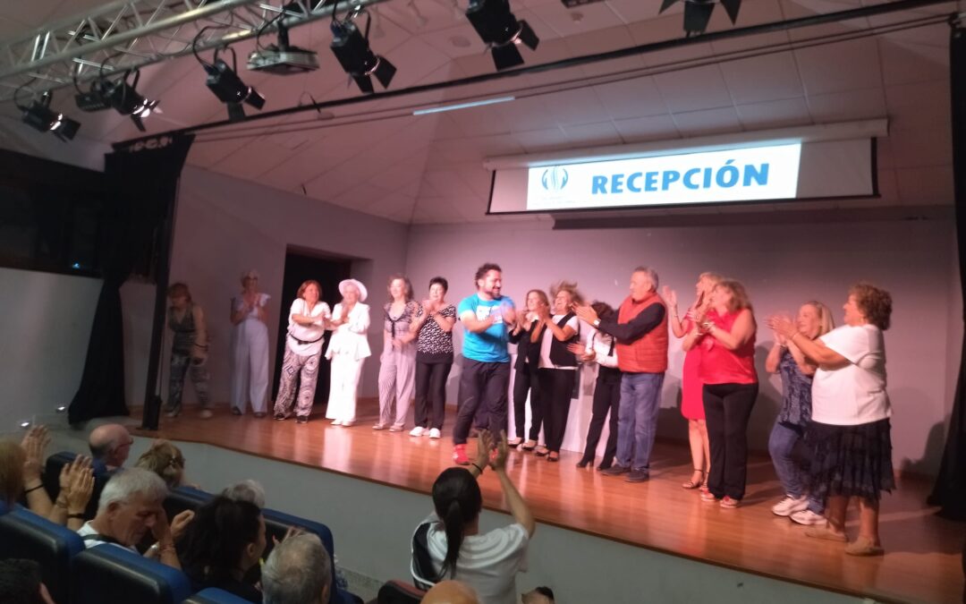 Teatro del Baztán con «Operación Balneario»